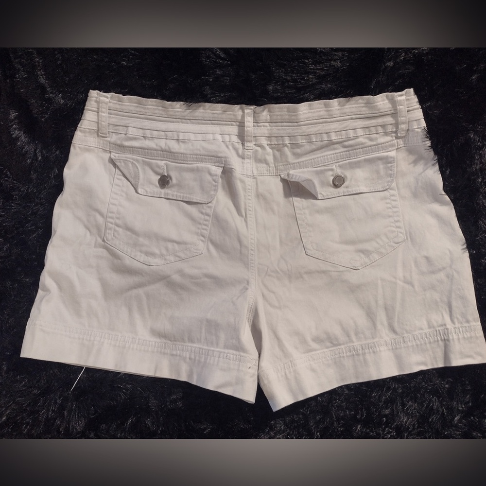 JBH* White One 5 One Shorts - Picture 3 of 4